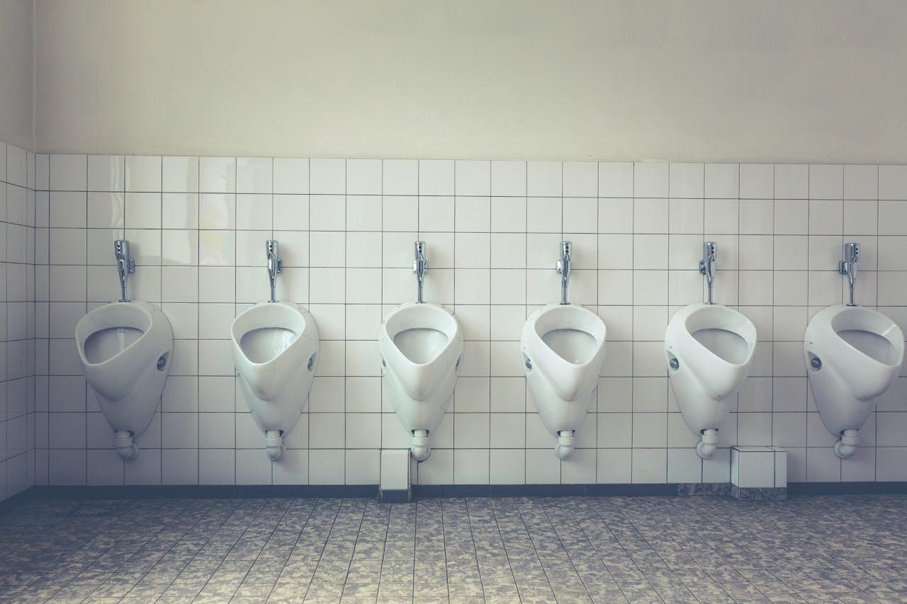 Les toilettes en entreprise : quelle communication pour assurer la proprete ?